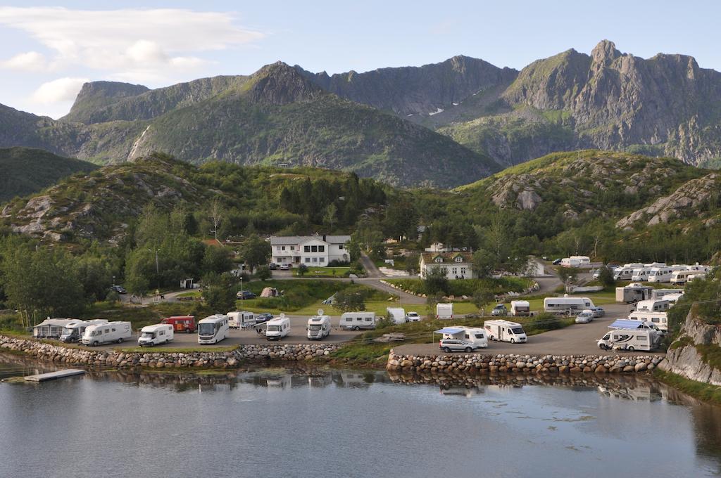 Kabelvag Feriehus & Camping Exterior photo